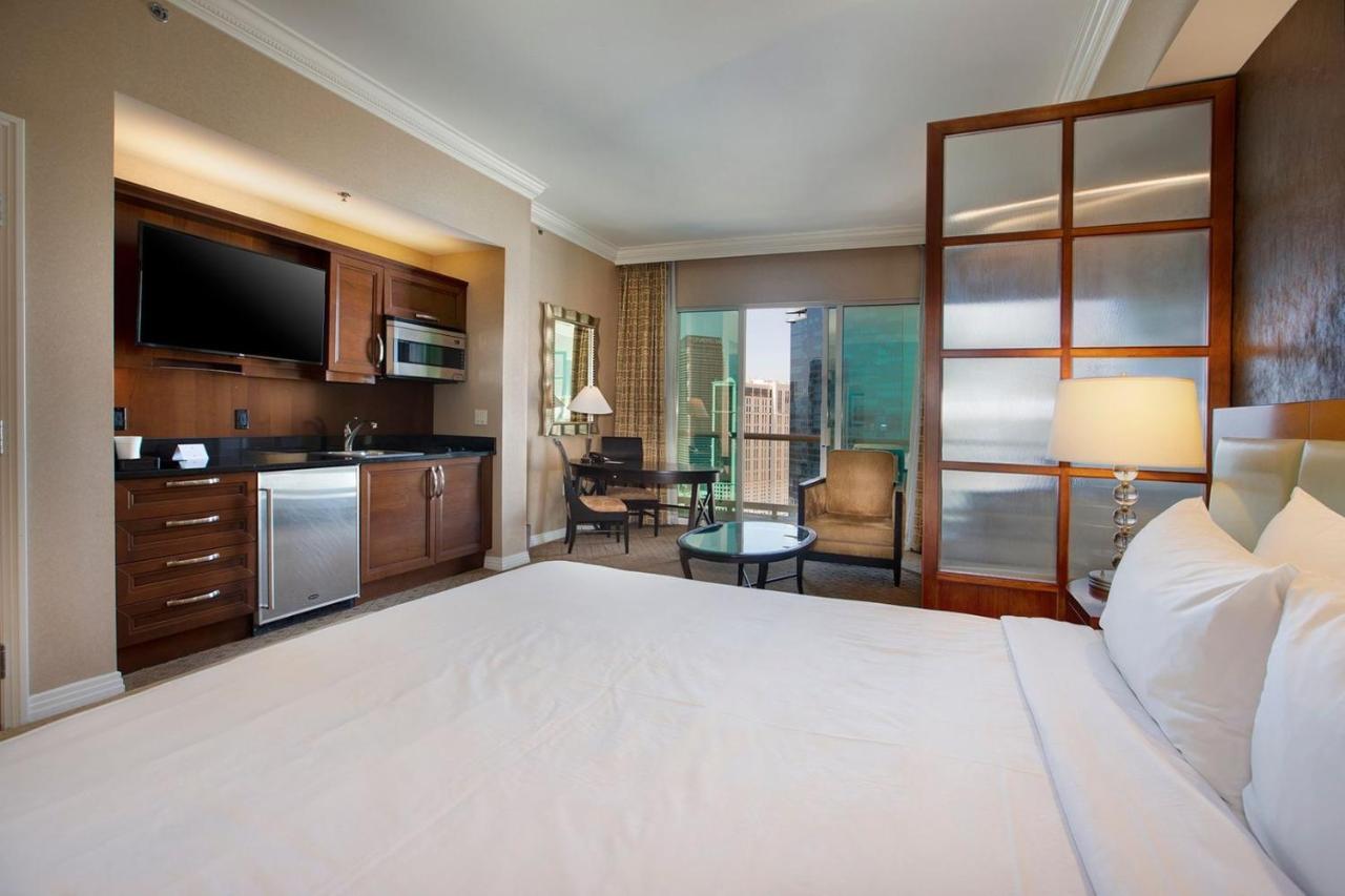 Balcony Suite Strip View Лас-Вегас Экстерьер фото